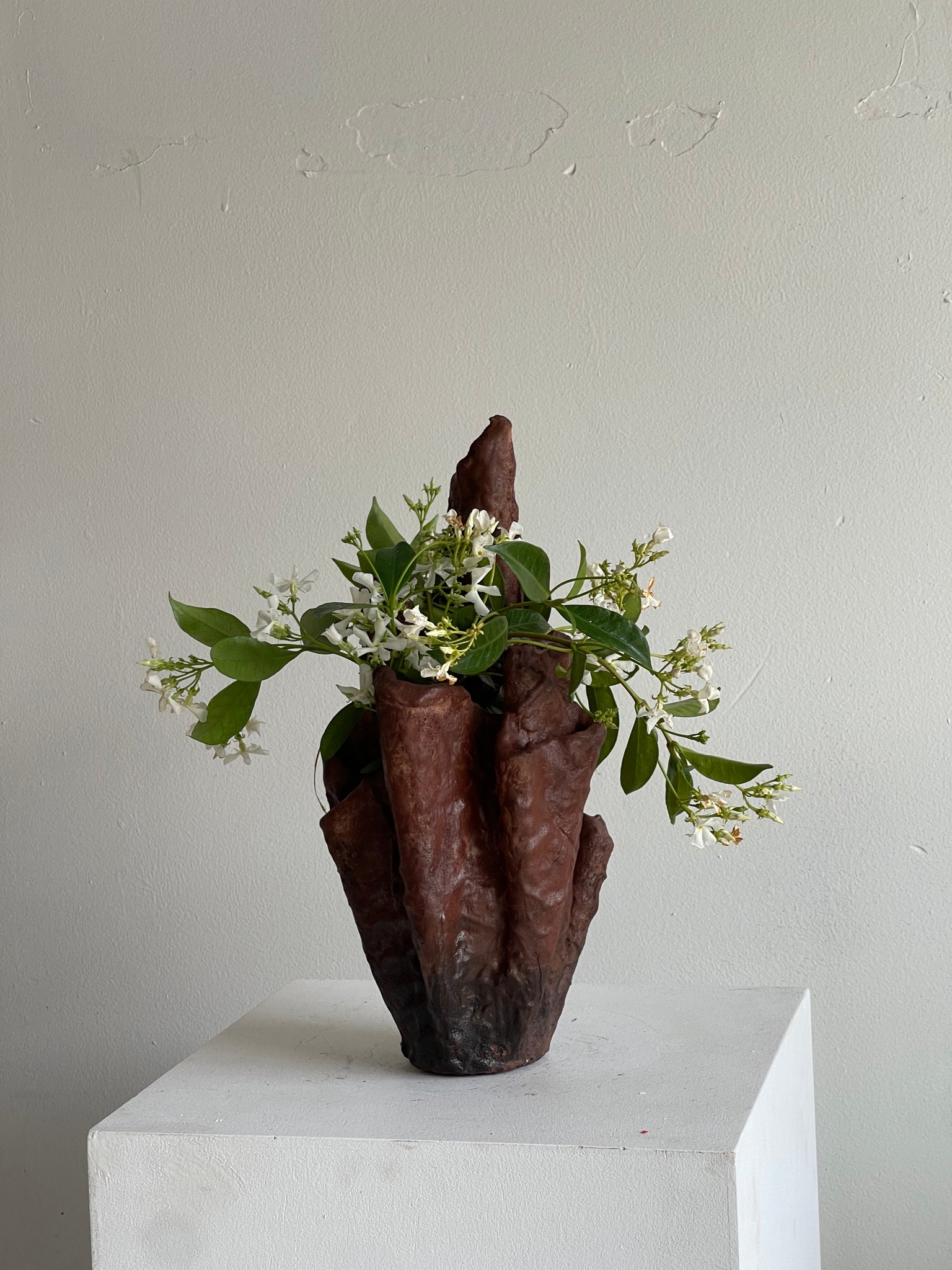 Artasto Vase - Burgundy